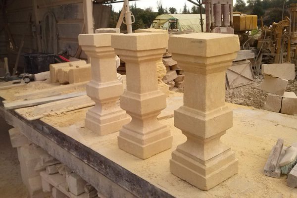 Margelles de piscine en pierre du Quercy — Eusebio Pinto, tailleur de pierre dans le Lot
