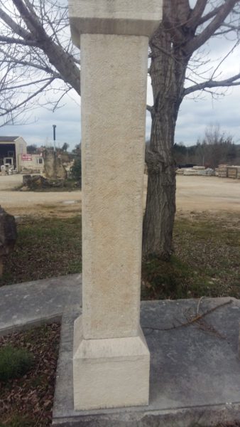 Piliers de portail en pierre du Quercy — Eusebio Pinto, tailleur de pierre dans le Lot